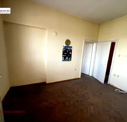 Снимка 5 — Апартамент 4-стаен в Център, София с голяма площ