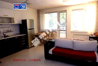 2-стаен апартамент с балкон в Център, София