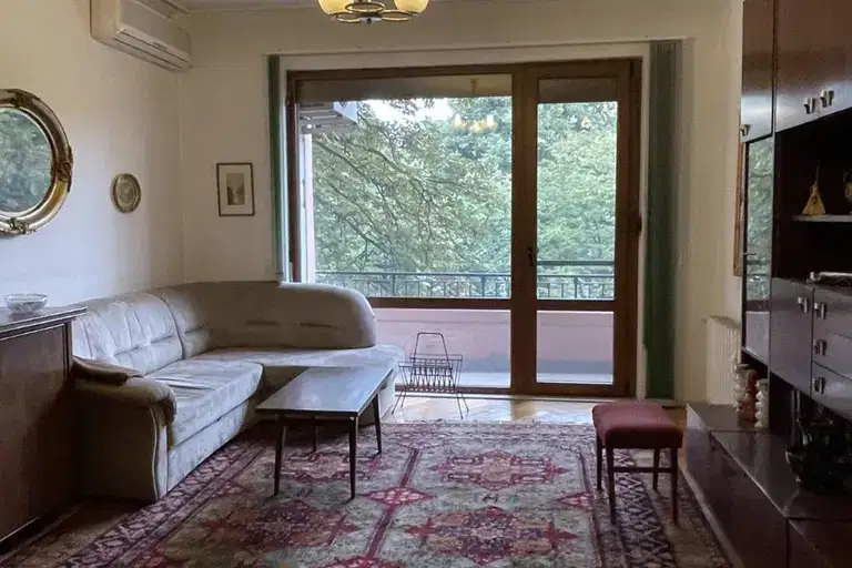 3-bedroom apartment in Sofia, Centyr