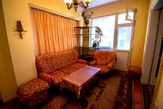 Тристаен апартамент в София, Център