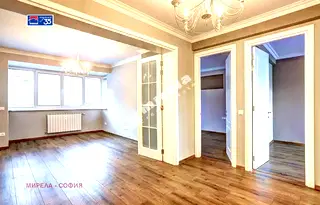 3-стаен апартамент с балкон в Център, София