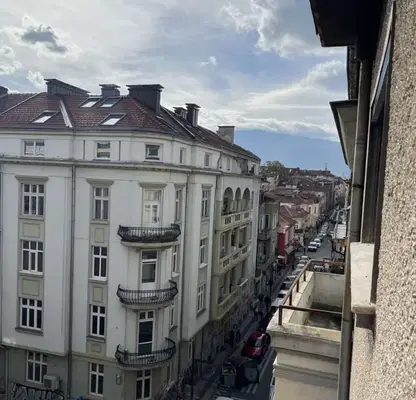 Снимка 5 — Апартамент с 3 стаи в Център, София с тераса и гледка