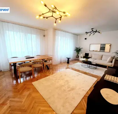 Снимка 4 — Апартамент с 3 стаи в Център, ул. Цар Шишман, 110 кв.м.