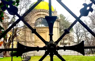 Апартамент с 3 стаи в Център, ул. Цар Шишман, 110 кв.м.