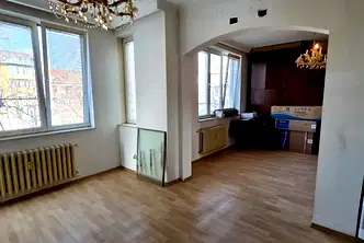 Многостаен апартамент с две спални в Център, София