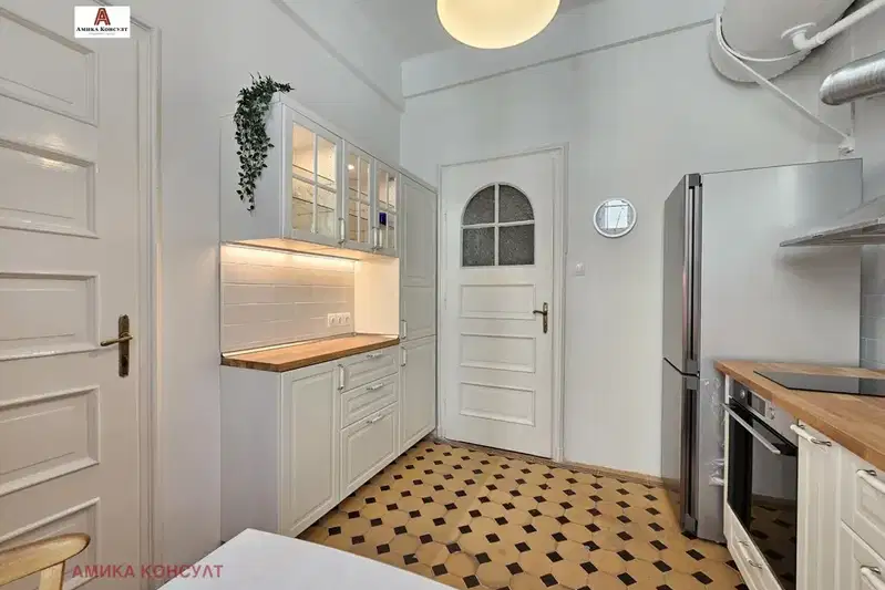 4-bedroom apartment in Sofiya, Centyr