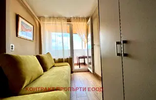 Таванско студио с тераса и гледка в Център, София