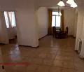 Снимка 2 — 3-стаен апартамент с високи тавани в Докторски паметник, София