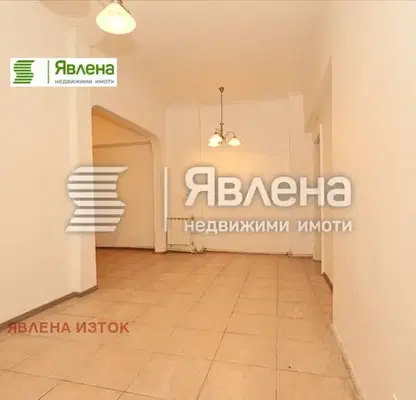 Снимка 2 — Двустаен апартамент с потенциал за тристаен в Докторски паметник