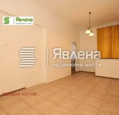 Снимка 3 — Двустаен апартамент с потенциал за тристаен в Докторски паметник