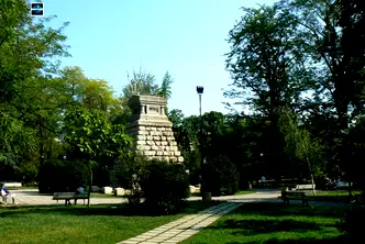 Двустаен апартамент с паркомясто в Докторски паметник, София