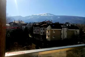 Двустаен апартамент с тераса и гледка към Витоша в Драгалевци