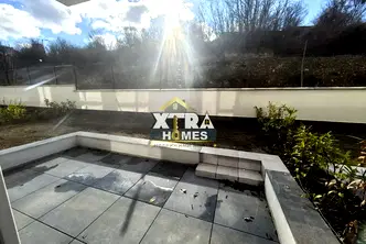 Двустаен апартамент с двор в Дружба 2, София