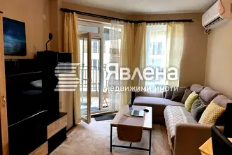 Тристаен апартамент с две тераси в Дружба 2, София