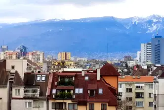 Тристаен апартамент с две тераси в Гео Милев, София