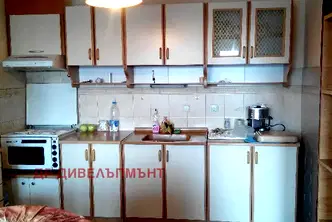 Двустаен апартамент в Гео Милев с балкон и асансьор