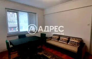 Двустаен апартамент в Гео Милев с тераса и отделна кухня
