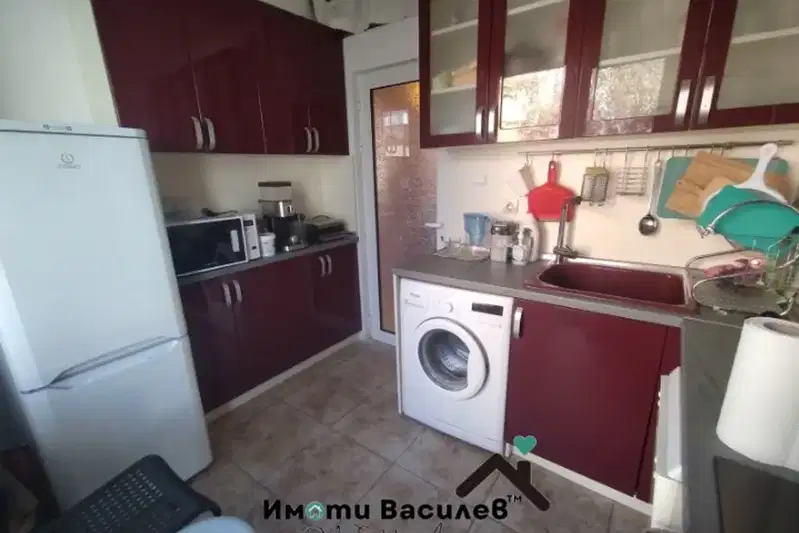 Тристаен апартамент в София, Гео Милев