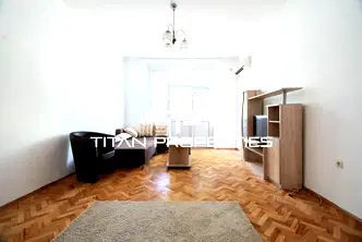 Тристаен апартамент в София, Гео Милев