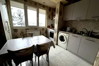 Тристаен апартамент с тераса в Гоце Делчев, София