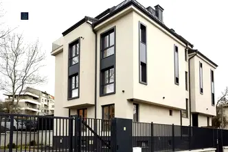 Двустаен апартамент с балкон в Горна Баня, София