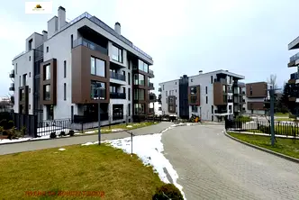 Тристаен апартамент с тераса в Горна баня, София