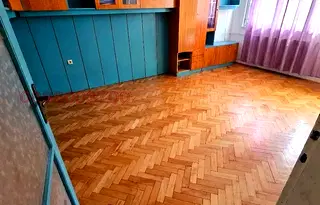 Тристаен апартамент с южно изложение в кв. Изток, София