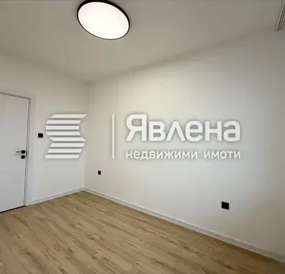 Снимка 4 — Многостаен апартамент в София, Изток