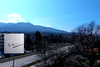 Тристаен апартамент с панорамна тераса в Карпузица, София