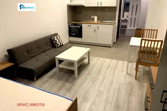 Тристаен апартамент с две бани и балкони в Красна поляна 3, София
