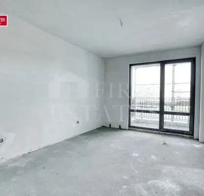 Снимка 2 — Тристаен апартамент в Красна поляна с възможност за гараж