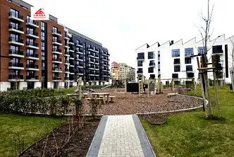 Двустаен апартамент в Красно село с тераса и асансьор