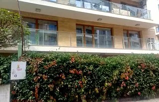 Просторен 3-стаен апартамент с балкон в Кръстова вада, София