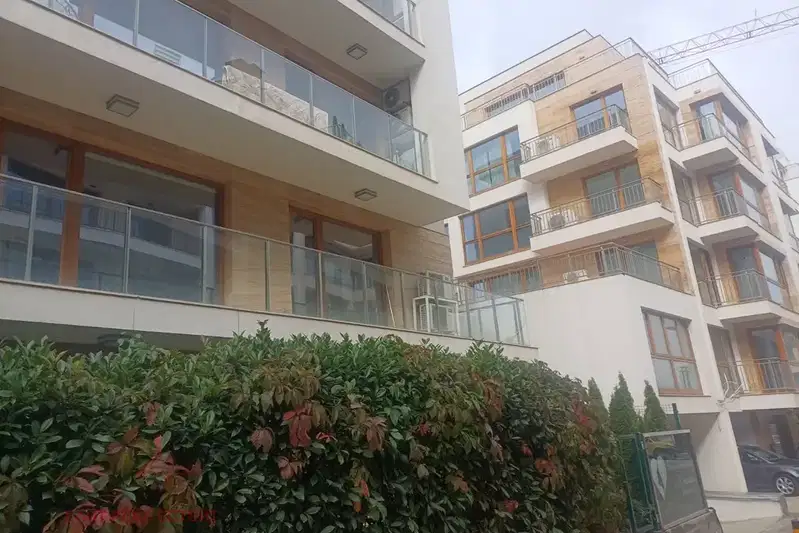 3-bedroom apartment in Sofiya, Krystova Vada