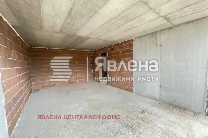 Тристаен апартамент в София, Кръстова вада