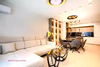Тристаен апартамент с панорамна гледка в Кръстова вада, София