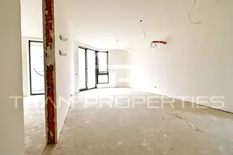 Тристаен апартамент с тераса в Кръстова вада, София