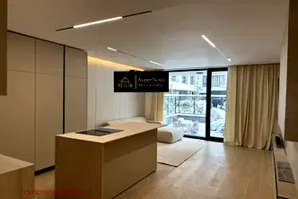Тристаен апартамент с двор в Кръстова вада, София