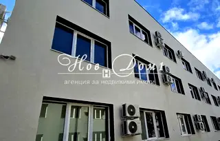 Четиристаен апартамент с три непреходни спални в Лагера, София