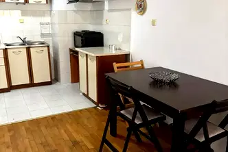 Двустаен апартамент с тераса в Лагера, ул. Смолянска, София