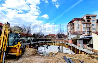 Двустаен апартамент с балкони в Левски, София