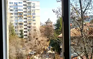 Просторен 3-стаен апартамент с гледка към Водната кула в Лозенец
