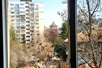 Просторен 3-стаен апартамент с гледка към Водната кула в Лозенец