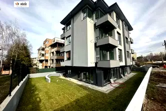 Тристаен апартамент в Лозенец с възможност за гараж
