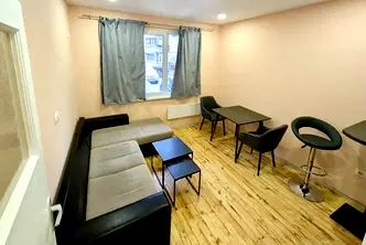 Двустаен апартамент с паркомясто в Лозенец, София