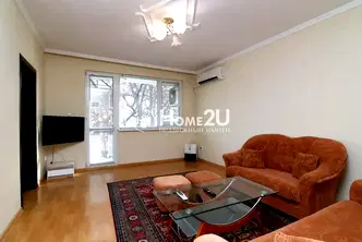 Тристаен апартамент с две тераси в Лозенец, София