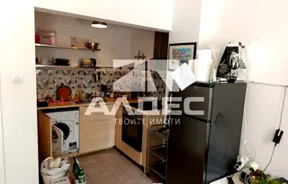 Тристаен апартамент с две тераси в Лозенец, София