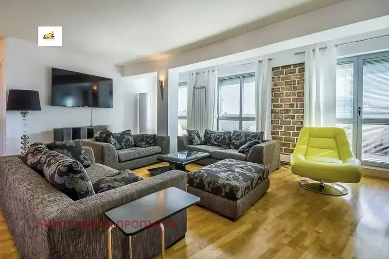 5-bedroom apartment in Sofiya, Lozenec