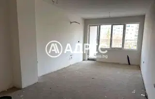 Тристаен апартамент с тераса в Люлин 2, София