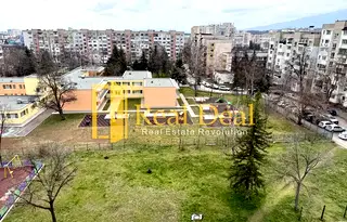 Двустаен апартамент с балкон в Люлин 3, София